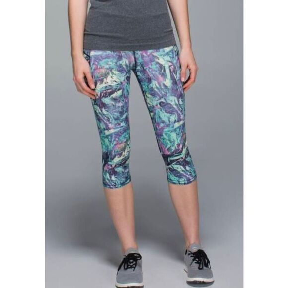 LULULEMON ATHLETICA Top Speed Crop in Iridescent Multi Size 6 - Picture 3 of 9